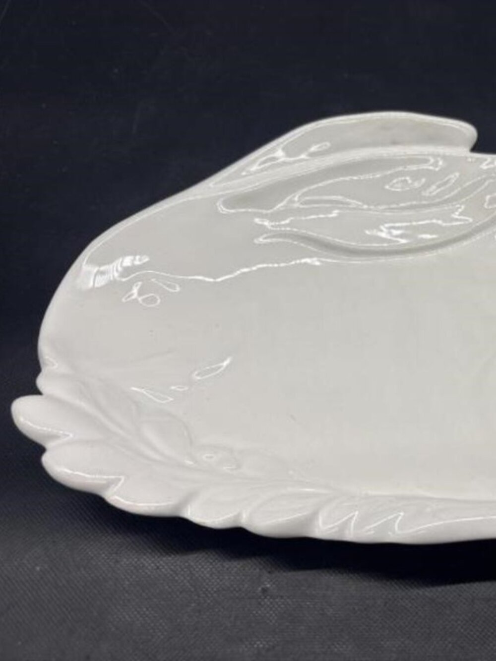 Vintage Gmundner Keramik Austria White Bunny Platter H124